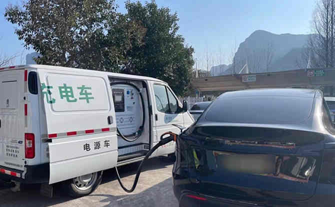 新昌汽车搭电